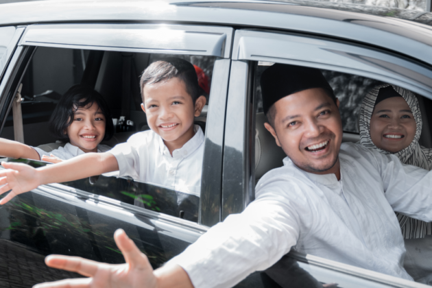 setting boundaries for magical holiday memories - image of muslim family in car smiling